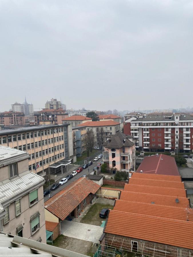 Skyline Apartment Novara Bagian luar foto